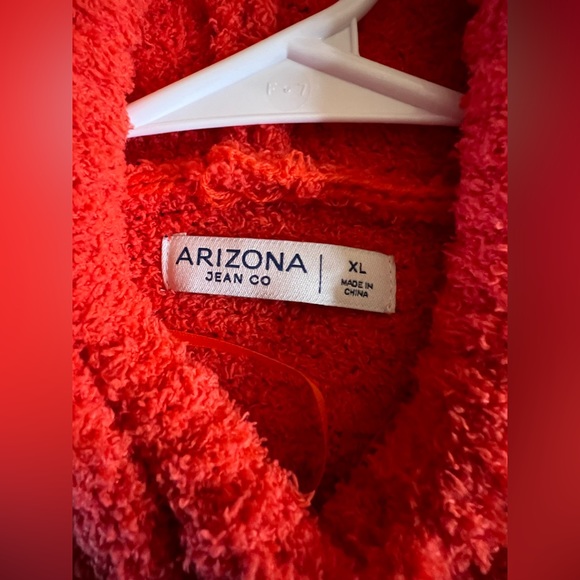 NWT Arizona Jean Co Bright Red oversized crop hoodie. Women’s XL. Very soft. - Picture 6 of 8